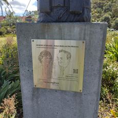 Commemorative plaque