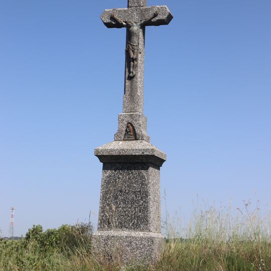 Kříž u silnice východně od Studence