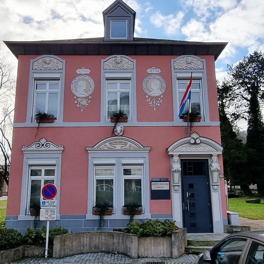 Parva Domus Magna Quies