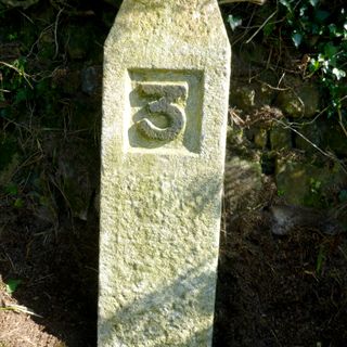 Milestone Approximately 98M E Of Carthew Cottages