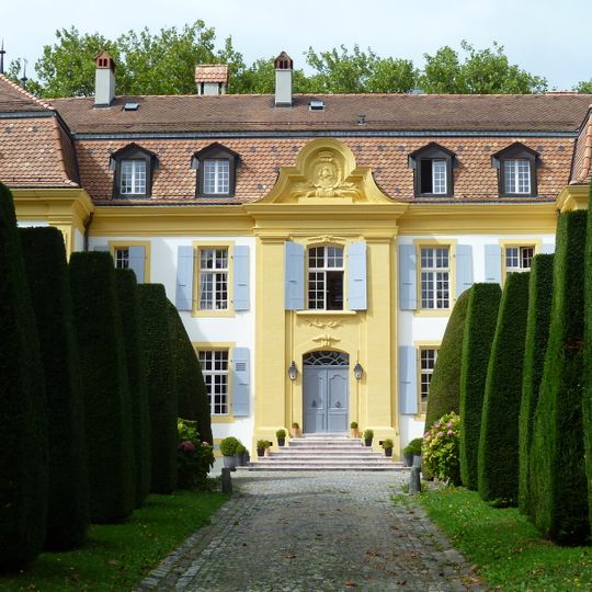 Château et ancienne ferme