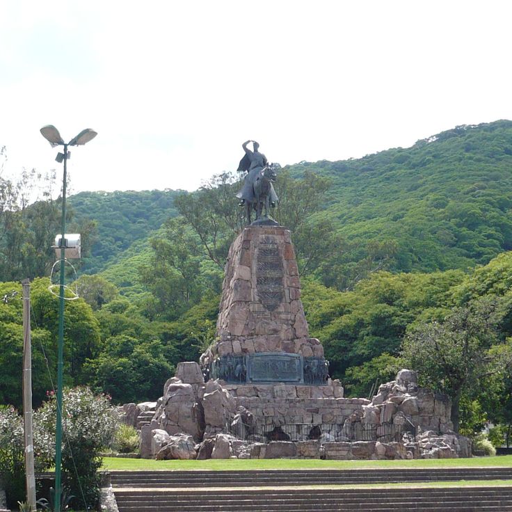 Monumento a Güemes