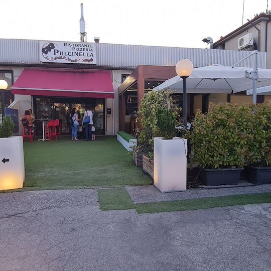 Pizzeria "Pulcinella"