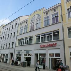 Kaufhaus in geschlossener Bebauung Berliner Straße 10