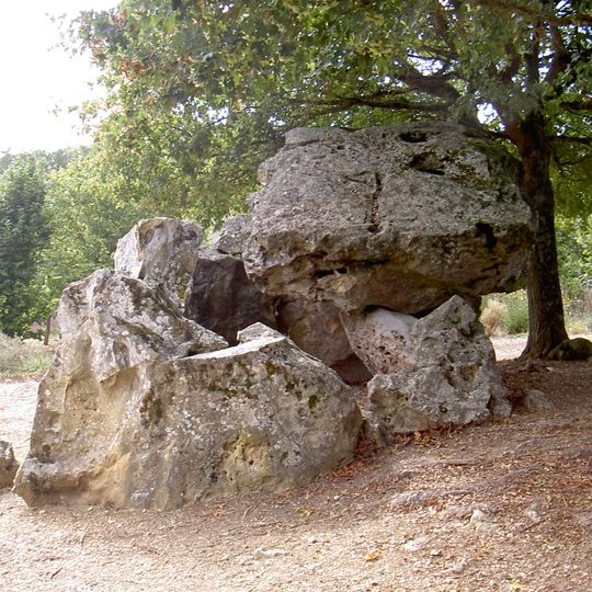 Dolmen dit Pierre Chaude