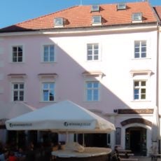 Wohn- und Geschäftshaus