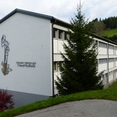 Volks- und Hauptschule, Bergrat-Oberegger-Schule