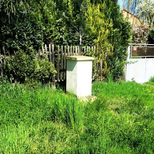 Kříž u domu 54 v Mělnickém Vtelnu