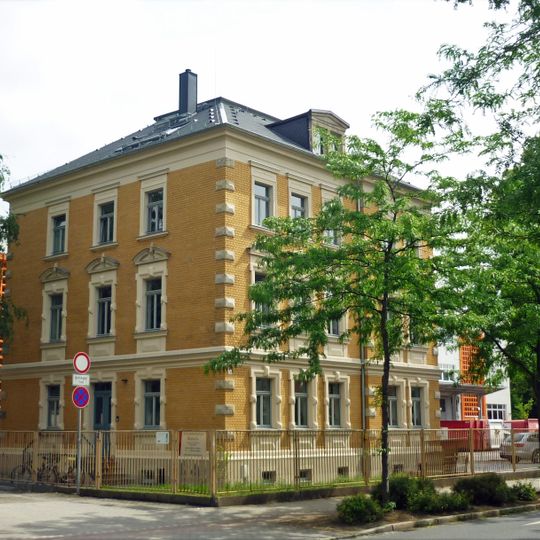 Mietshaus Löbauer Straße 5
