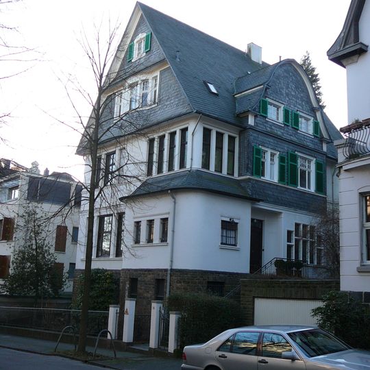 Moltkestraße 15