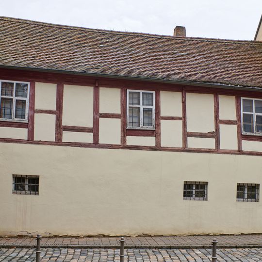 Nebengebäude Kaspar-Hauser-Platz 1 in Ansbach