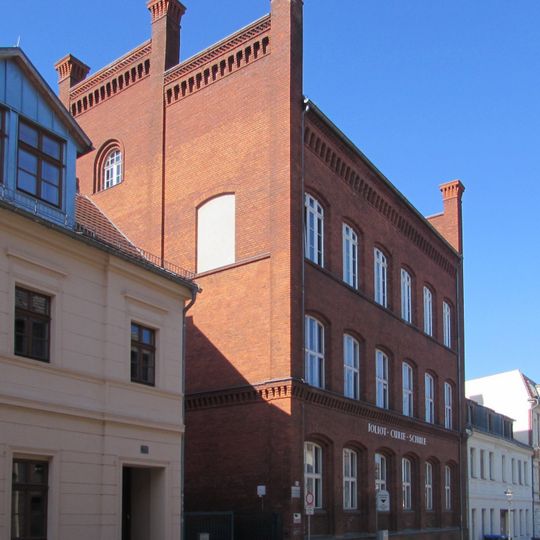 École Frédéric-Joliot-Curie