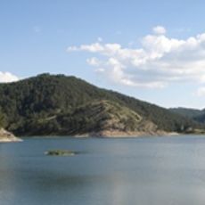 Sünnet Gölü