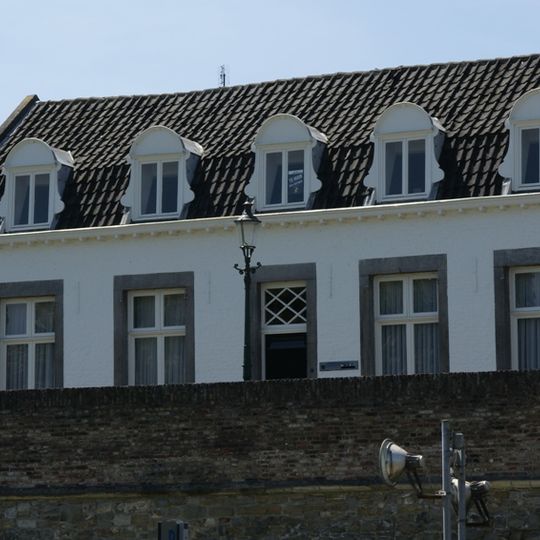 Onze Lieve Vrouwewal 6, Maastricht