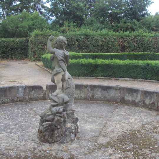 Kašna v zámecké zahradě v Zákupech