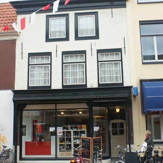 Kruisstraat 12