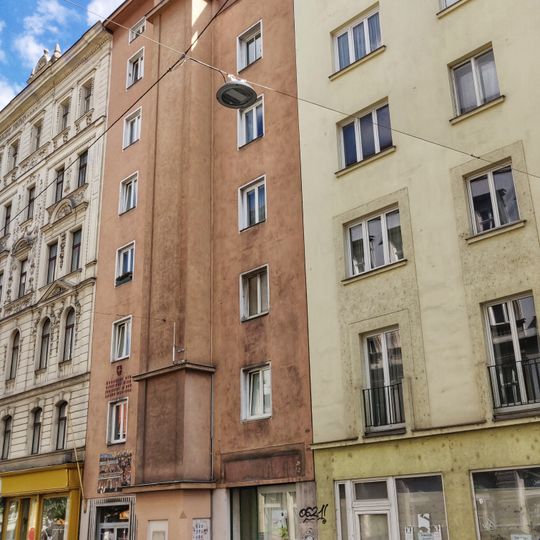 Gemeindebau Neustiftgasse 43