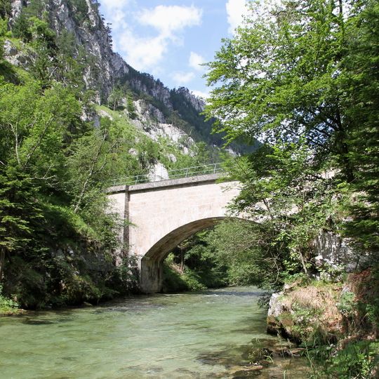 Teil der 1. Wiener Hochquellenleitung, Hochsteg