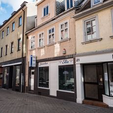 Wohn- und Geschäftshaus