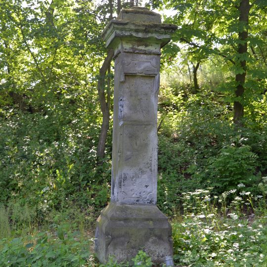 Pedestal of the cross south of Drahobuz