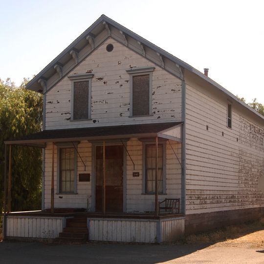 Bird and Dinkelspiel Store