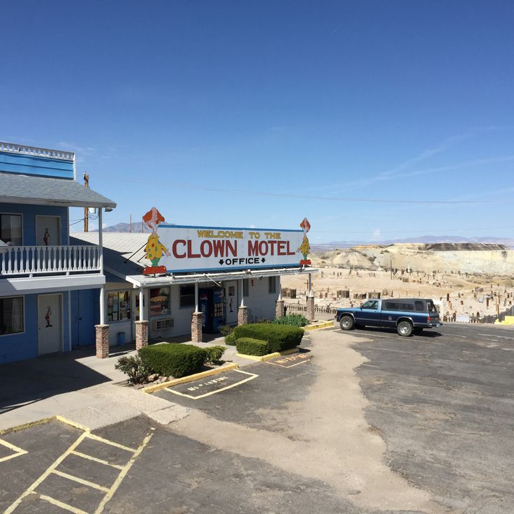 Motel del Clown