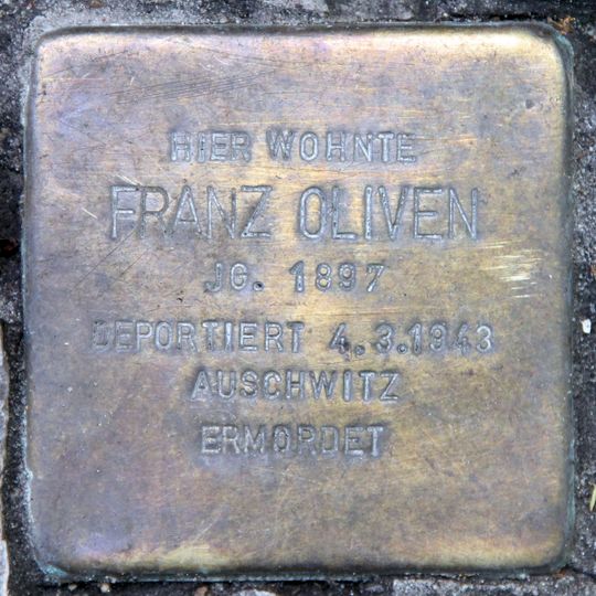 Stolperstein dedicated to Franz Oliven