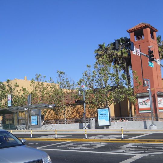 Mexican Heritage Plaza