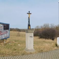 Kříž v Jílovské ulici v Těptíně