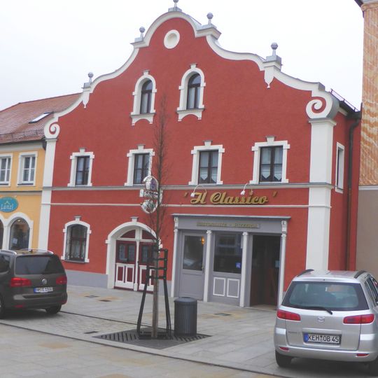 Wohn- und Geschäftshaus