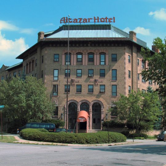 Alcazar Hotel