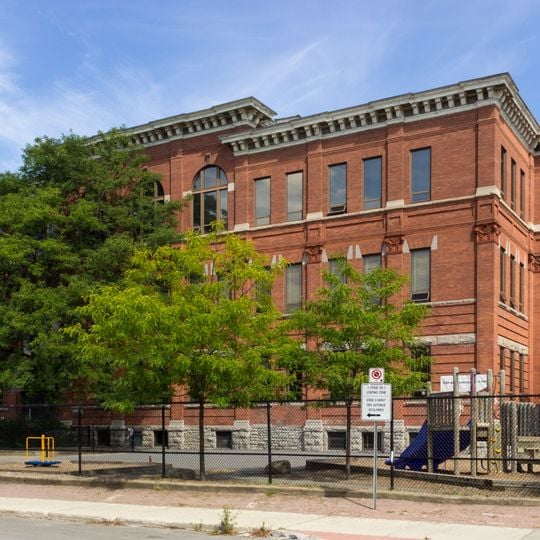 First Avenue Public School