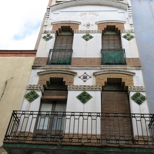 House in carrer Montserrat, 18