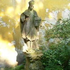 Socha svatého Gotharda u zámku v Radimi