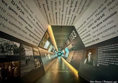 Interior 0