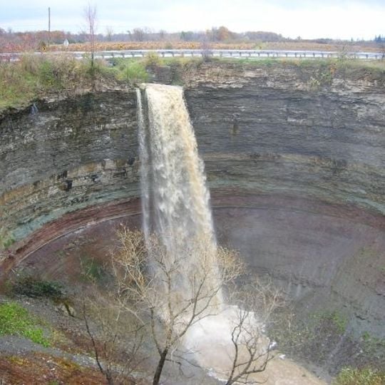 Devil's Punch Bowl