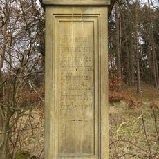 Podstavec v Borušově na rozcestí v polích