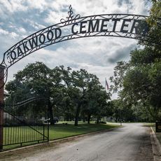 Oakwood Cemetery