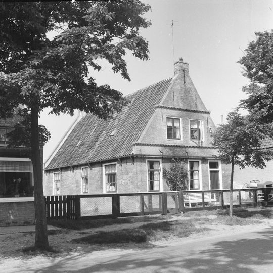 Burenlaan 17, Hollum