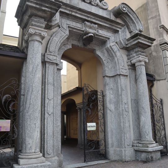 Santa Chiara gate