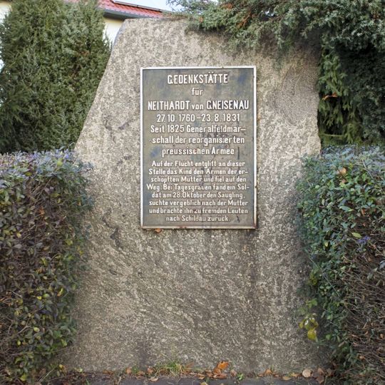 Gedenkstein mit Inschrift Sitzenrodaer Straße -