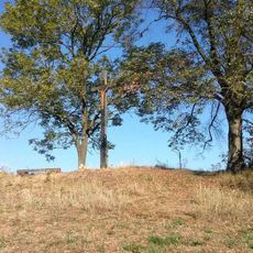 Kříž na Holém vrchu nad Podsrpem