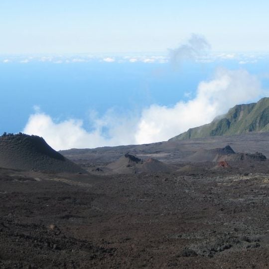 Szczyty, kotły i stoki wyspy Reunion