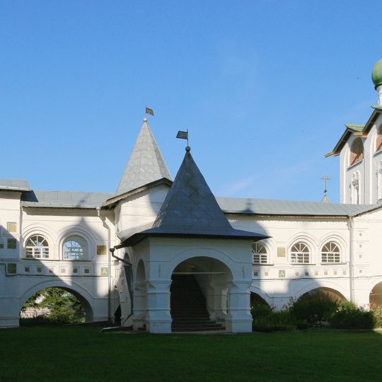 Переход-галерея между Никольским собором и трапезной