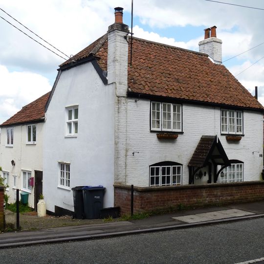 98 And 100, Leigh Road