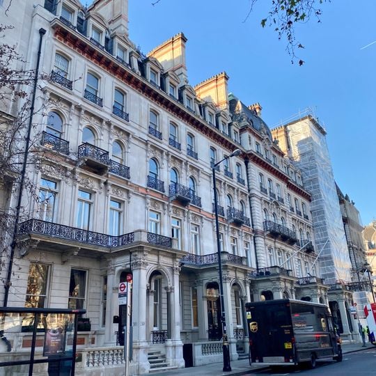 36-50, Grosvenor Gardens Sw1