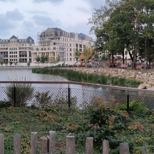 Aire de jeux pour les tous petits