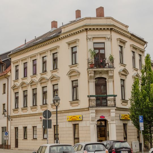 Wohnhaus in geschlossener Bebauung in Ecklage Ritterstraße 27