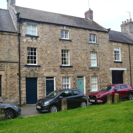 15 And 17, The Green