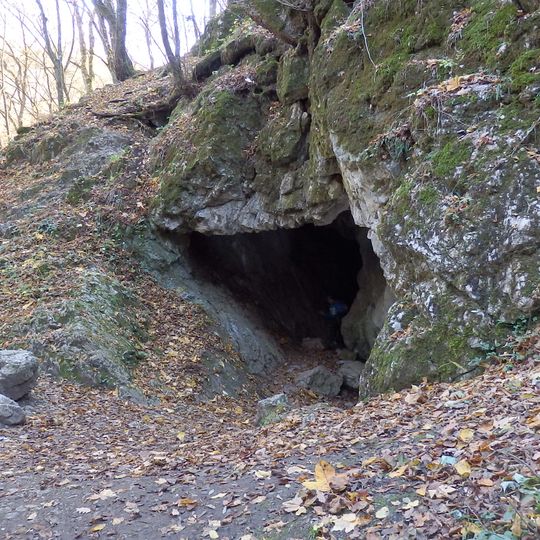 Netopýrka Cave